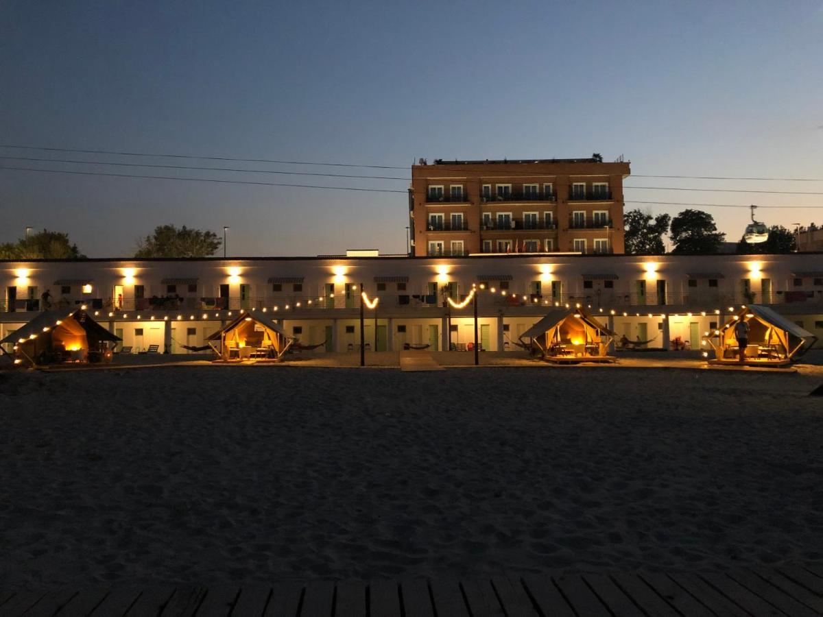 Hostel Cazino Nord Rooms مامايا المظهر الخارجي الصورة