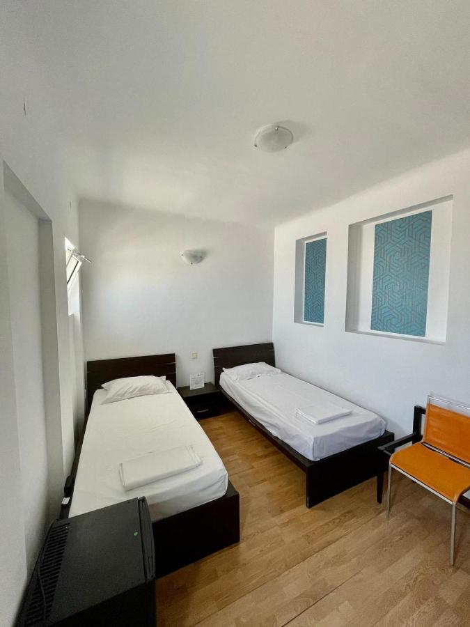 Hostel Cazino Nord Rooms مامايا المظهر الخارجي الصورة