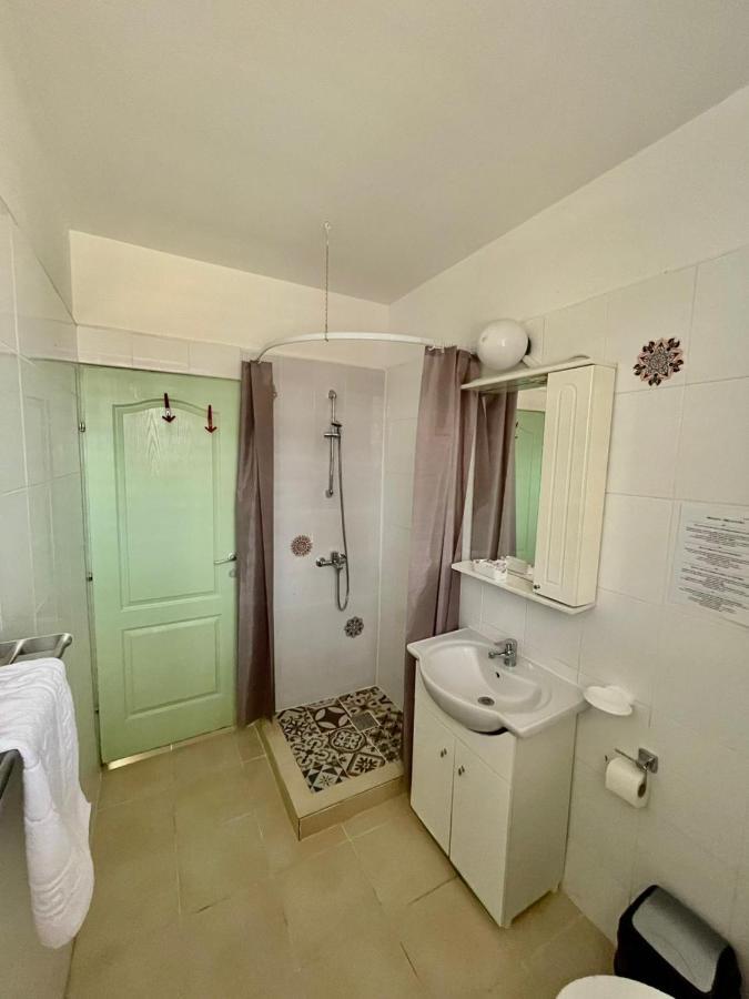 Hostel Cazino Nord Rooms مامايا المظهر الخارجي الصورة