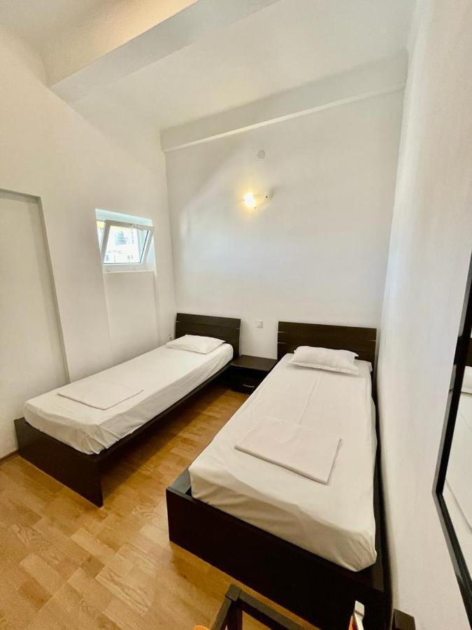 Hostel Cazino Nord Rooms مامايا المظهر الخارجي الصورة