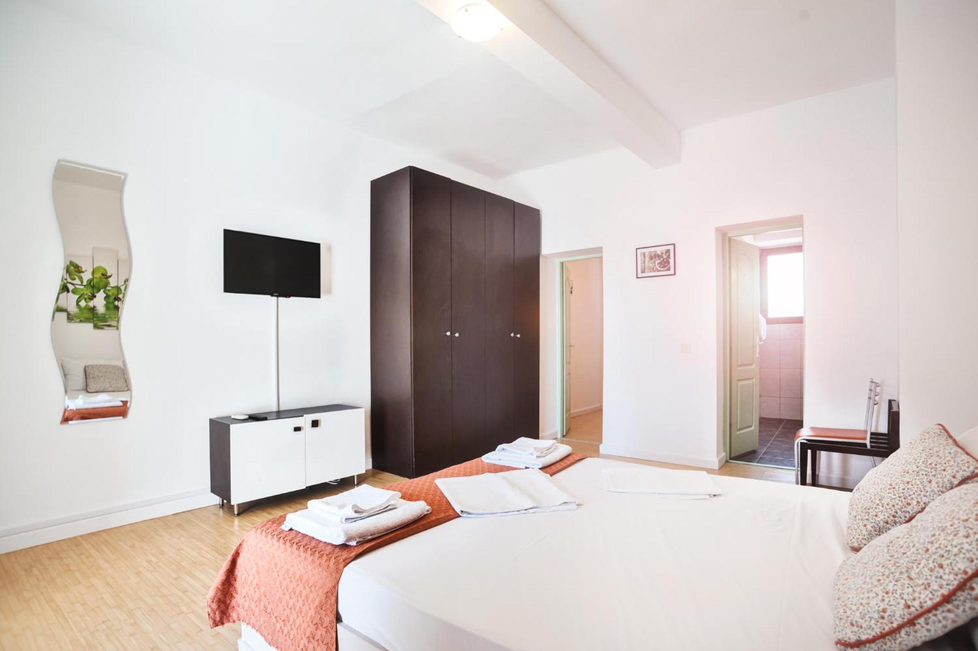 Hostel Cazino Nord Rooms مامايا المظهر الخارجي الصورة