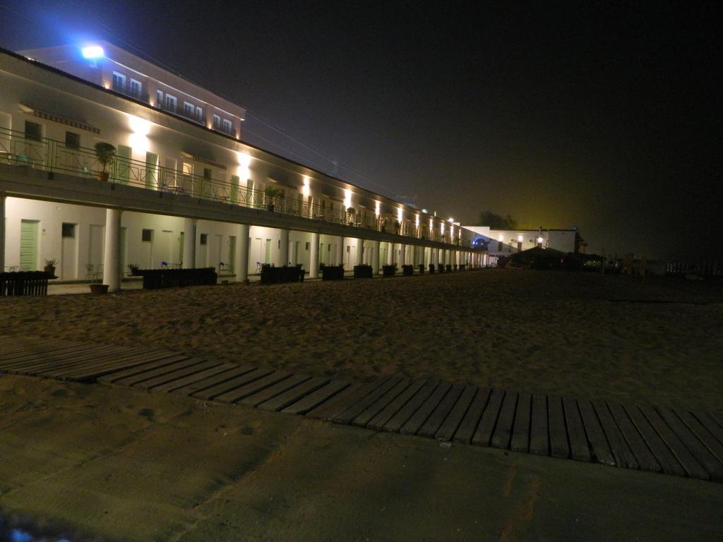 Hostel Cazino Nord Rooms مامايا المظهر الخارجي الصورة